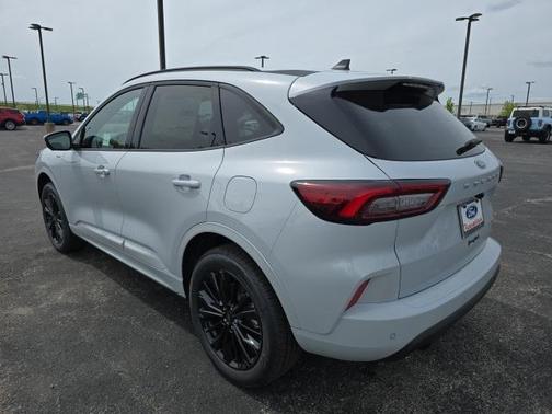 2025 Ford Escape ST-Line Elite