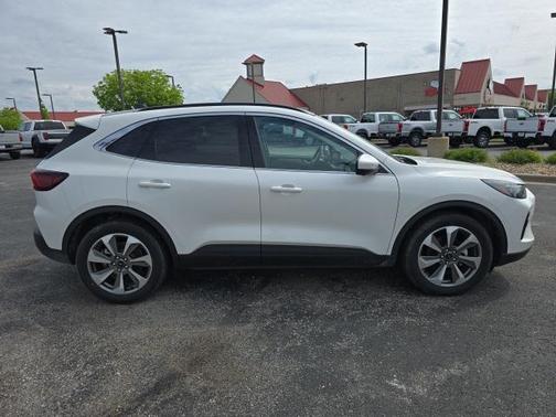 2025 Ford Escape Platinum