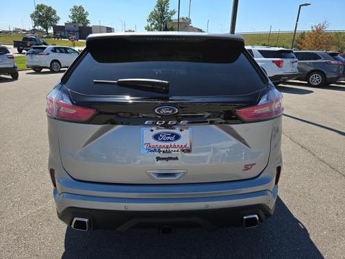 2022 Ford Edge ST