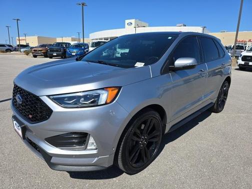 2022 Ford Edge ST