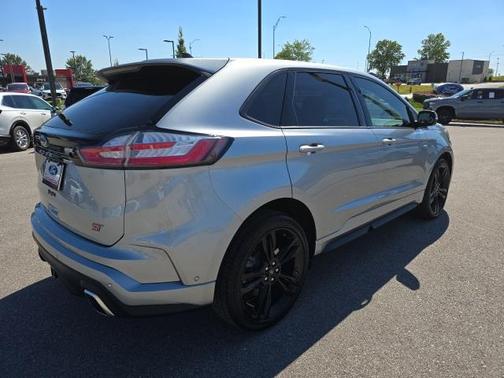 2022 Ford Edge ST