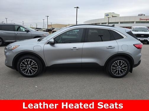 2022 Ford Escape TITANIUM