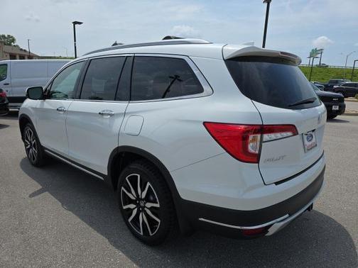 2022 Honda Pilot AWD Elite
