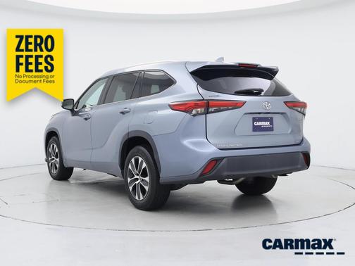 Silver 2021 Toyota Highlander XLE