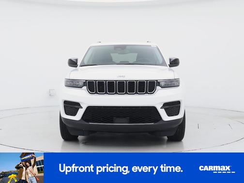 White 2022 Jeep Grand Cherokee Laredo