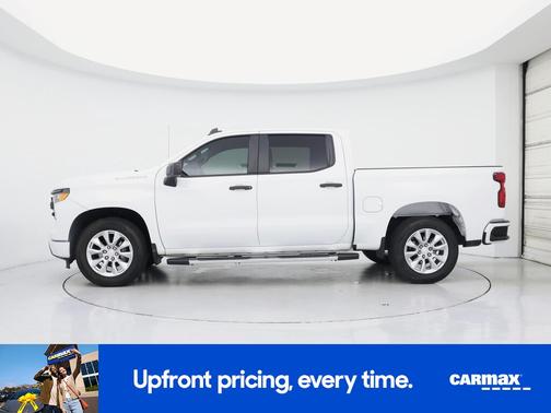 White 2022 Chevrolet Silverado 1500 Custom