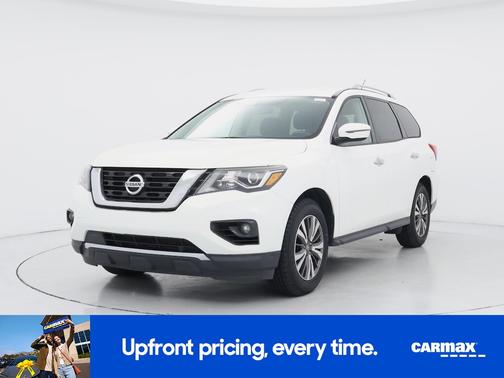 White 2017 Nissan Pathfinder SV