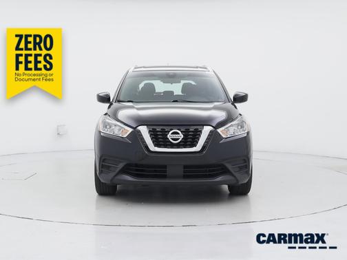 Black 2020 Nissan Kicks SV