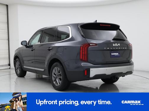 Gray 2024 Kia Telluride LX