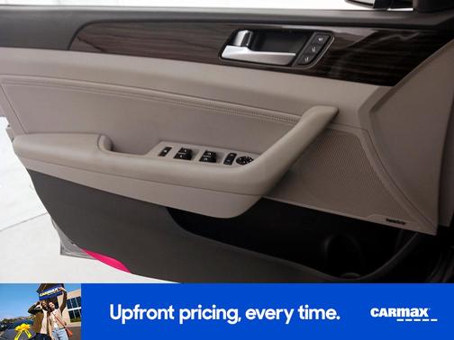 2016 Hyundai SONATA Hybrid Limited