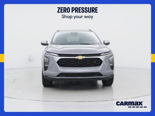 Gray 2025 Chevrolet Trax LT