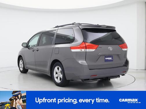 Silver 2014 Toyota Sienna LE