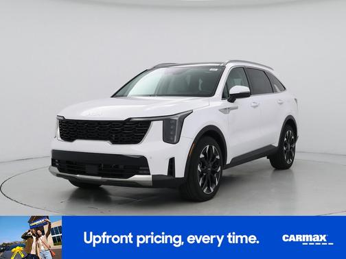 White 2025 Kia Sorento EX