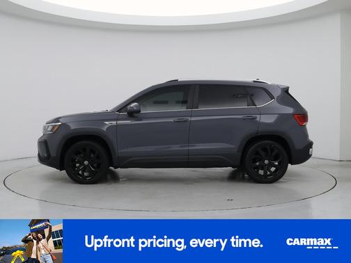 Gray 2022 Volkswagen Taos SE