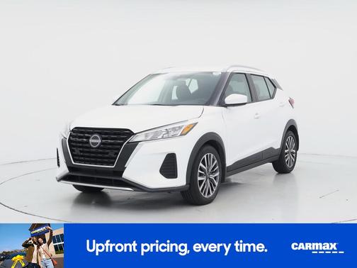 White 2022 Nissan Kicks SV
