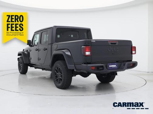Black 2022 Jeep Gladiator Altitude