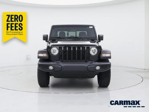 Black 2022 Jeep Gladiator Altitude