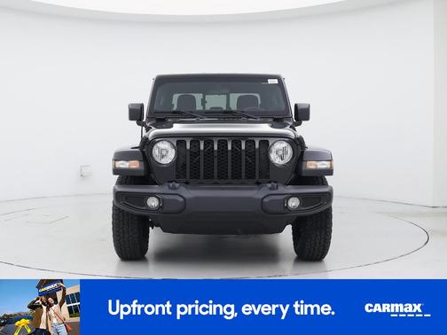 Black 2022 Jeep Gladiator Altitude