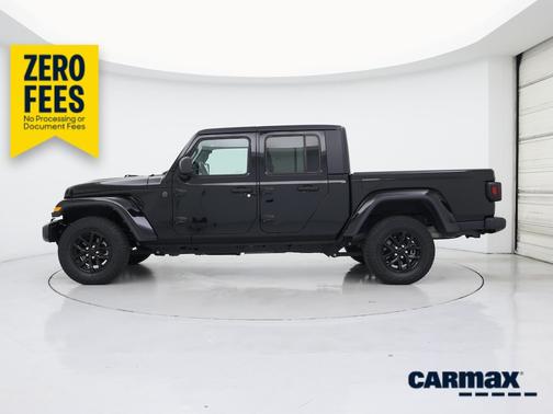 Black 2022 Jeep Gladiator Altitude
