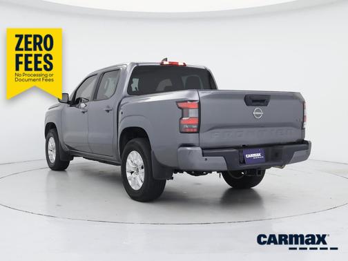 Gray 2022 Nissan Frontier SV