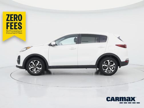White 2021 Kia Sportage LX