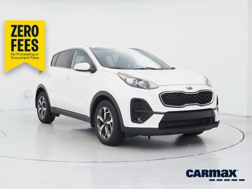White 2021 Kia Sportage LX