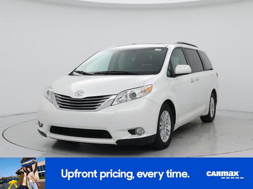 White 2016 Toyota Sienna XLE Premium