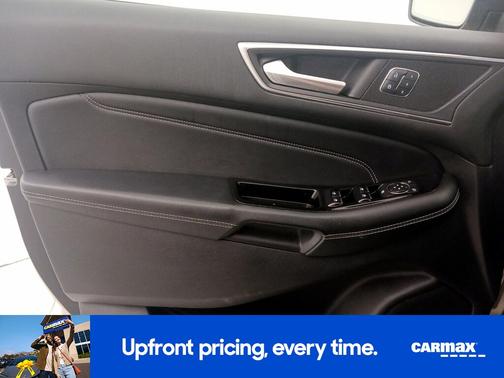 Gold 2017 Ford Edge Titanium