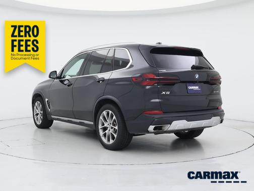 Black 2024 BMW X5 sDrive40i