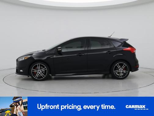 Black 2017 Ford Focus ST