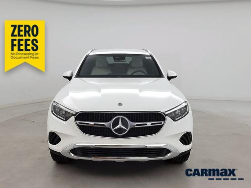 White 2023 Mercedes-Benz GLC 300