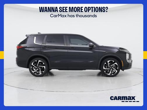 Black 2022 Mitsubishi Outlander SE