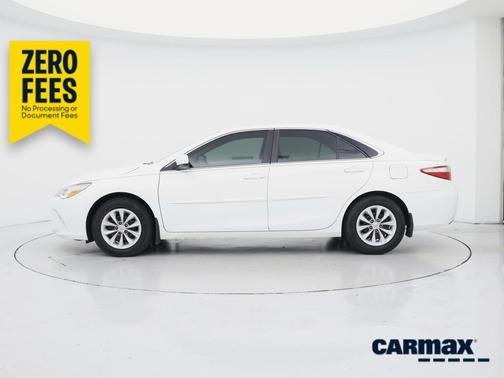 White 2015 Toyota Camry LE