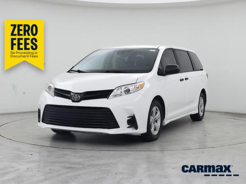 White 2019 Toyota Sienna L