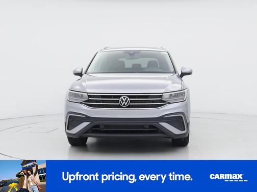 Silver 2023 Volkswagen Tiguan SE