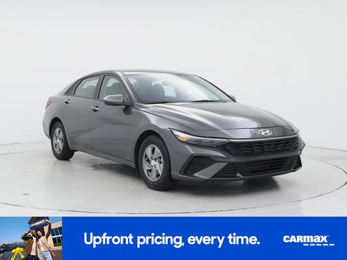Gray 2025 Hyundai ELANTRA SE