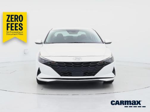 White 2022 Hyundai ELANTRA SEL