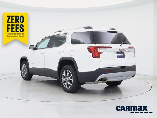 White 2023 GMC Acadia SLT