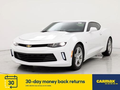 Photo 4 of 23 of 2017 Chevrolet Camaro 1LT