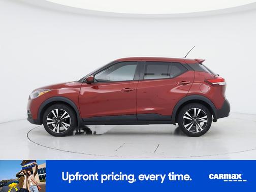 Red 2019 Nissan Kicks SR