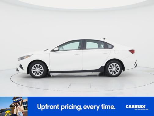 White 2022 Kia Forte FE
