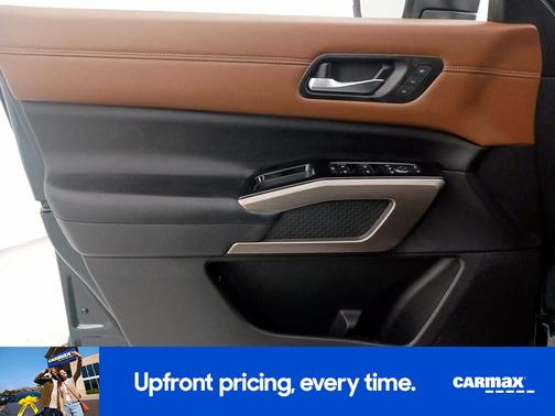 Green 2022 Nissan Pathfinder Platinum