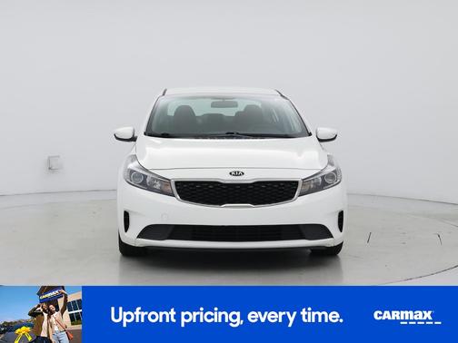 White 2018 Kia Forte S