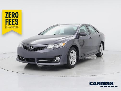 Gray 2014 Toyota Camry SE