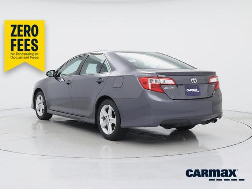 Gray 2014 Toyota Camry SE