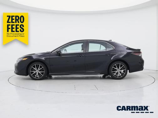 Black 2023 Toyota Camry SE