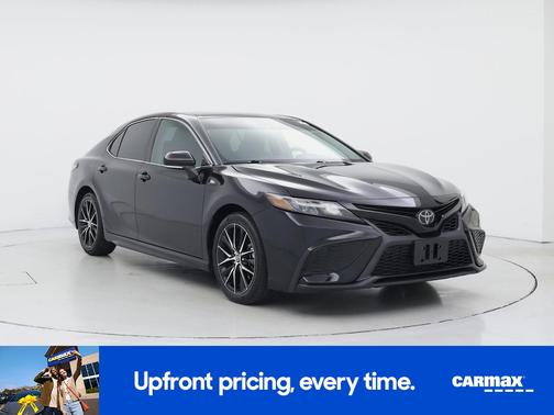 Black 2022 Toyota Camry SE