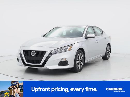 Silver 2022 Nissan Altima SV