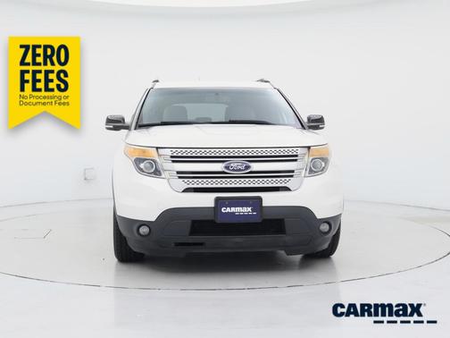 White 2015 Ford Explorer XLT