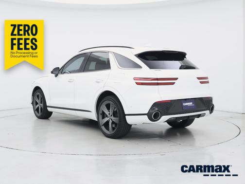 White 2023 Genesis GV70